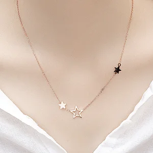 Manufacturers spot simple titanium steel female temperament clavicle chain rose gold five-pointed star necklace