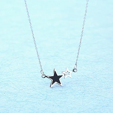Manufacturers spot simple titanium steel female temperament clavicle chain rose gold five-pointed star necklace