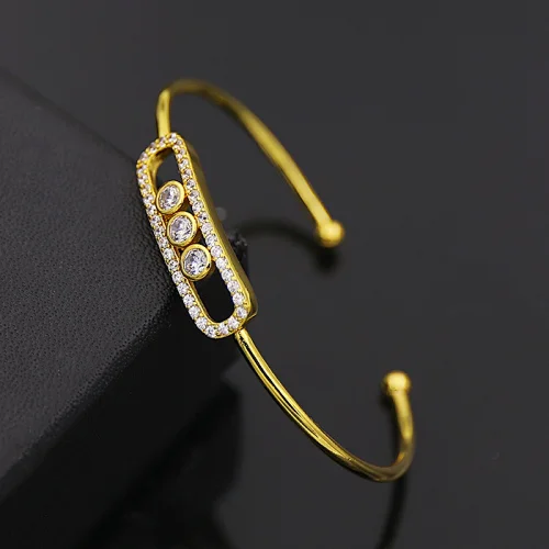 Gold Hand Chain Bracelet