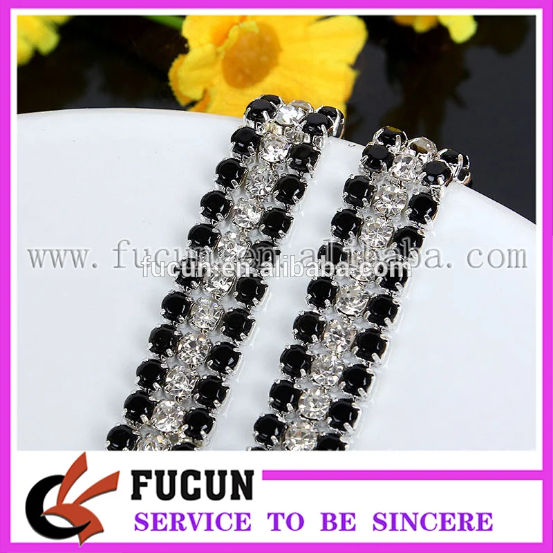 High quality 3rows Jet and Clear alternate crystal banding cup chain
