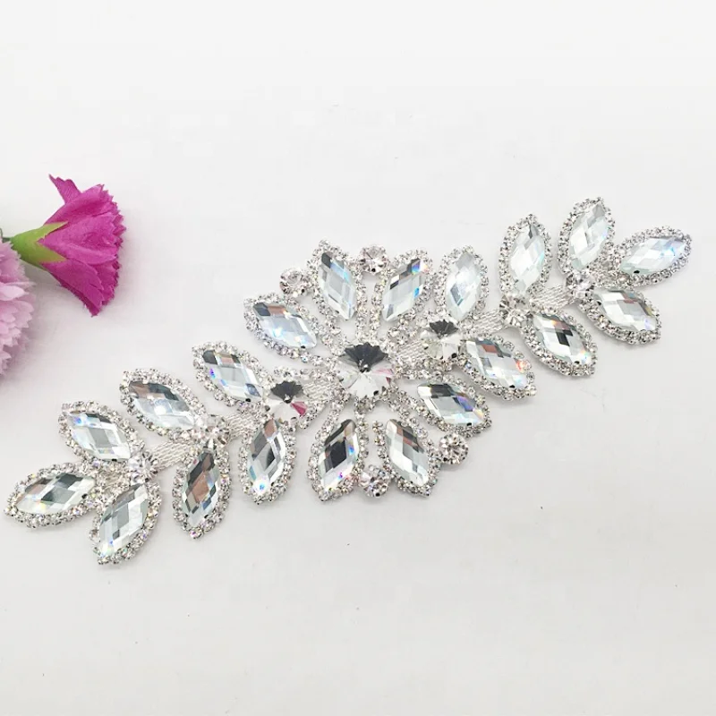 wholesale new fashion crystal glass rhinestone pave women flower applique for dress