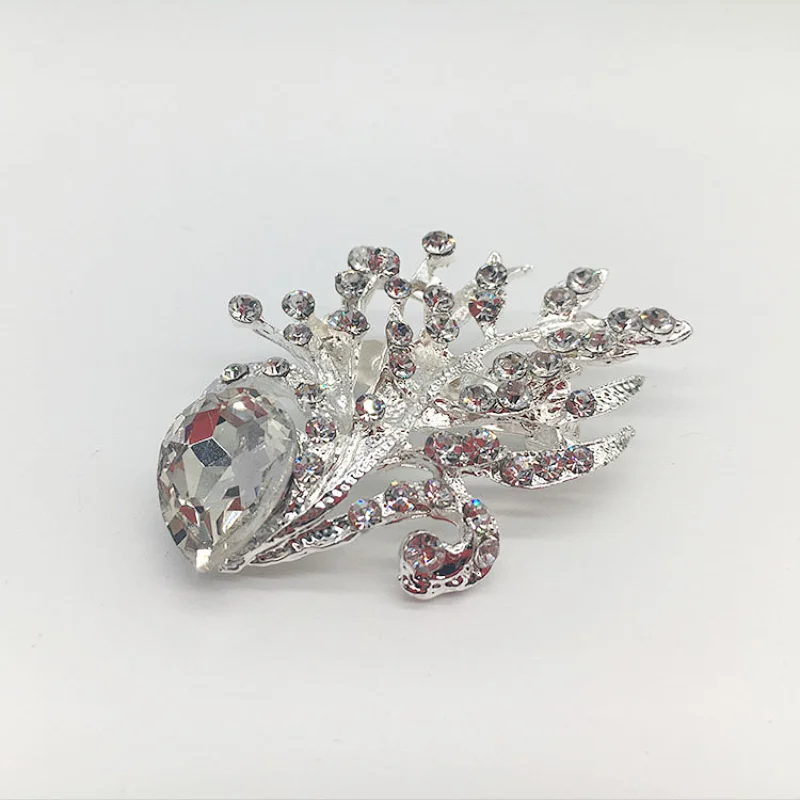 2019 new design elegant crystal flower design jewellery brooch
