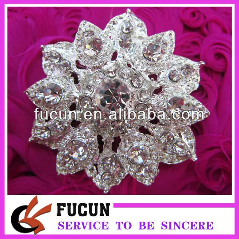 wholesale crystal rhinestone diamond artificial flower brooch pin for wedding invitation