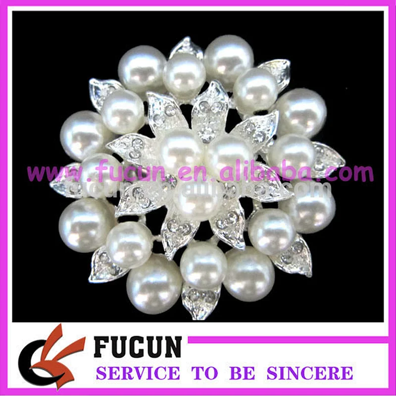 fashion silver artificial flower rhinestone diamond brooch jewelry for wedding invitations from Guangzhou