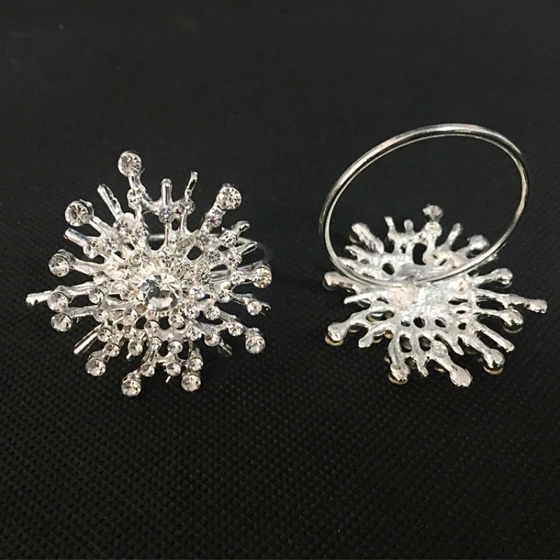 Wholesale Cheap Personality Irregular Design Bridal Crystal Napkin Ring for Wedding Table Decor