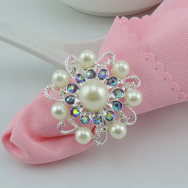 Make in China Decorative Flower Shape Silver Crystal Napkin Ring for Wedding