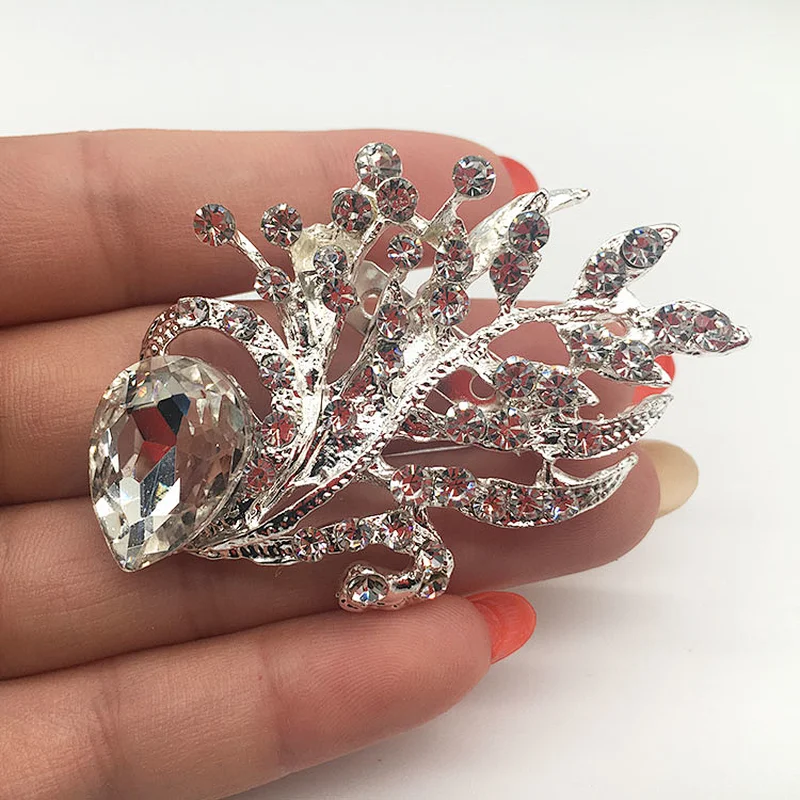 2019 new design elegant crystal flower design jewellery brooch