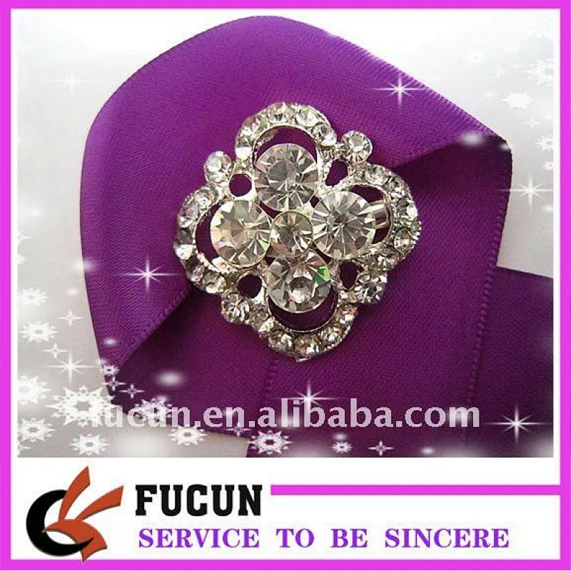 rhinestone brooches and buttons wedding accessories