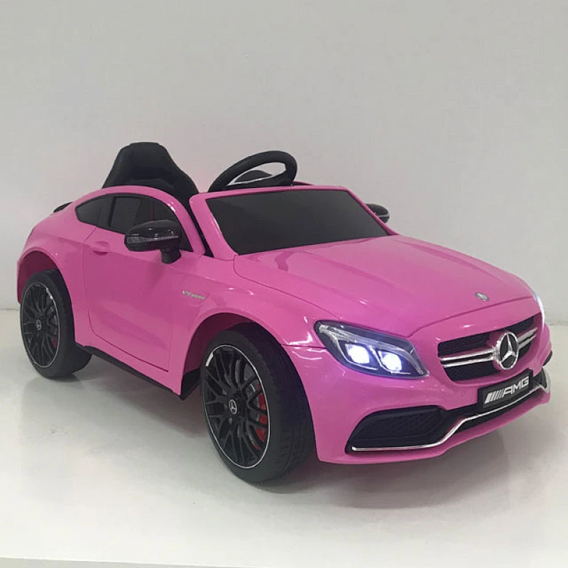 Mercedes Benz C63 con licenza