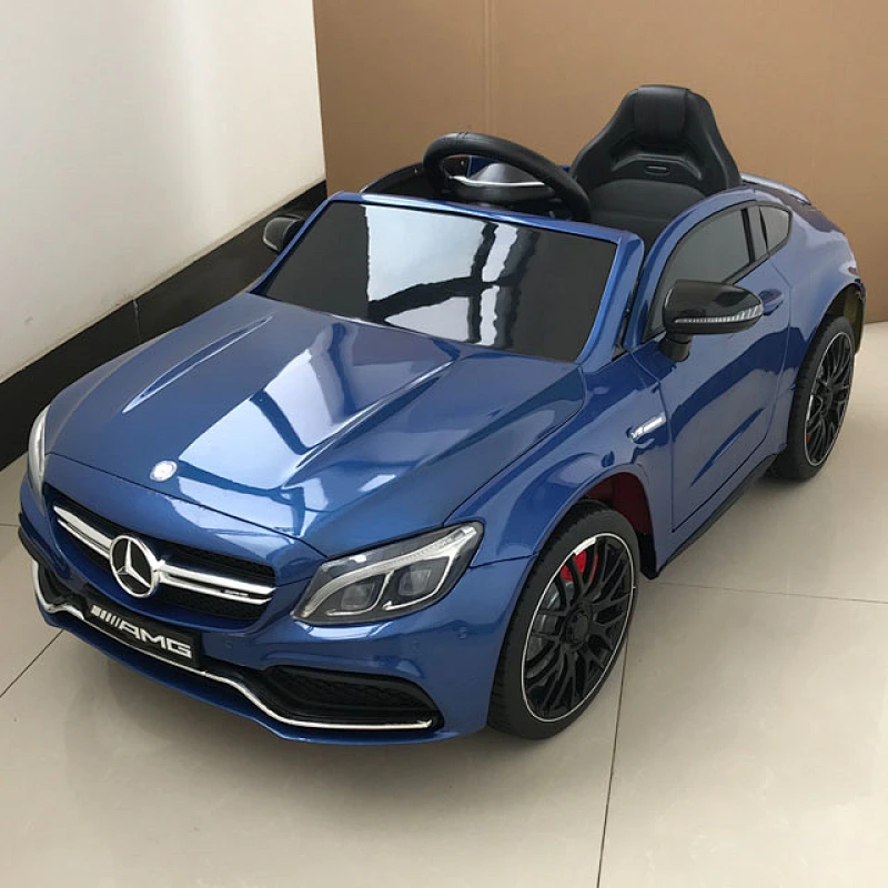 Mercedes Benz C63 con licenza