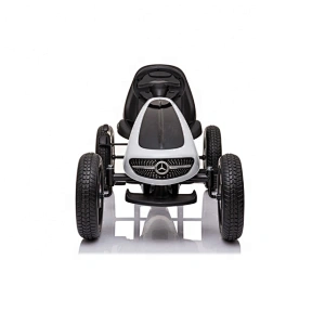 Kart à pédales sous licence Mercedes Benz