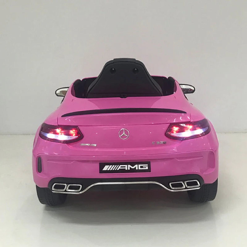 Mercedes Benz C63 con licenza