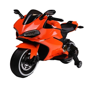 Monter à moto