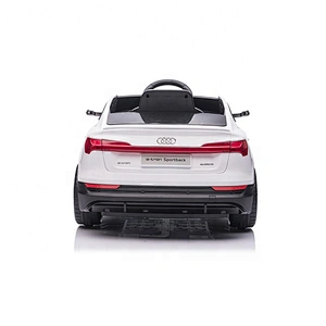 Audi-e tron Sportback con licencia R / C