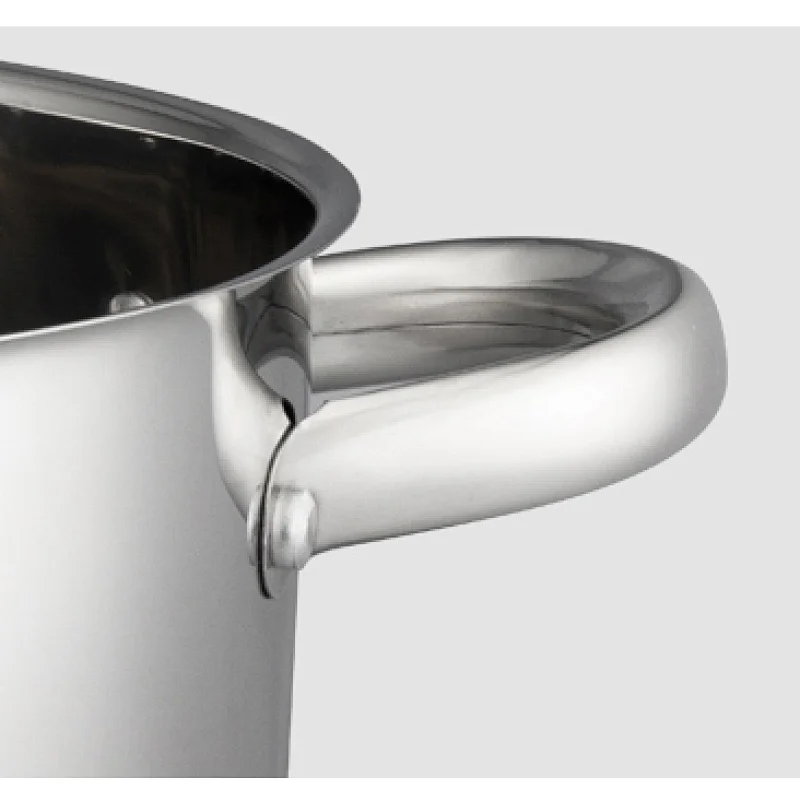 Stainless steel casserole in 24cm diameter in 5L