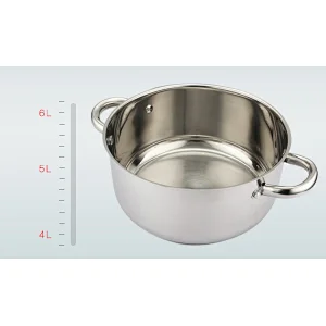Stainless steel casserole in 24cm diameter in 5L