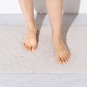 Rubber bath mat