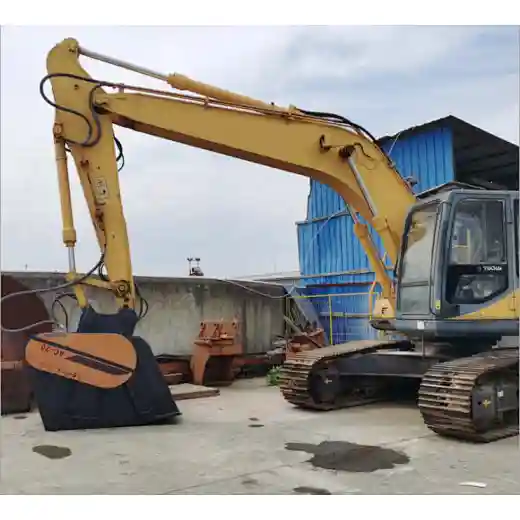 excavator crushing buckets