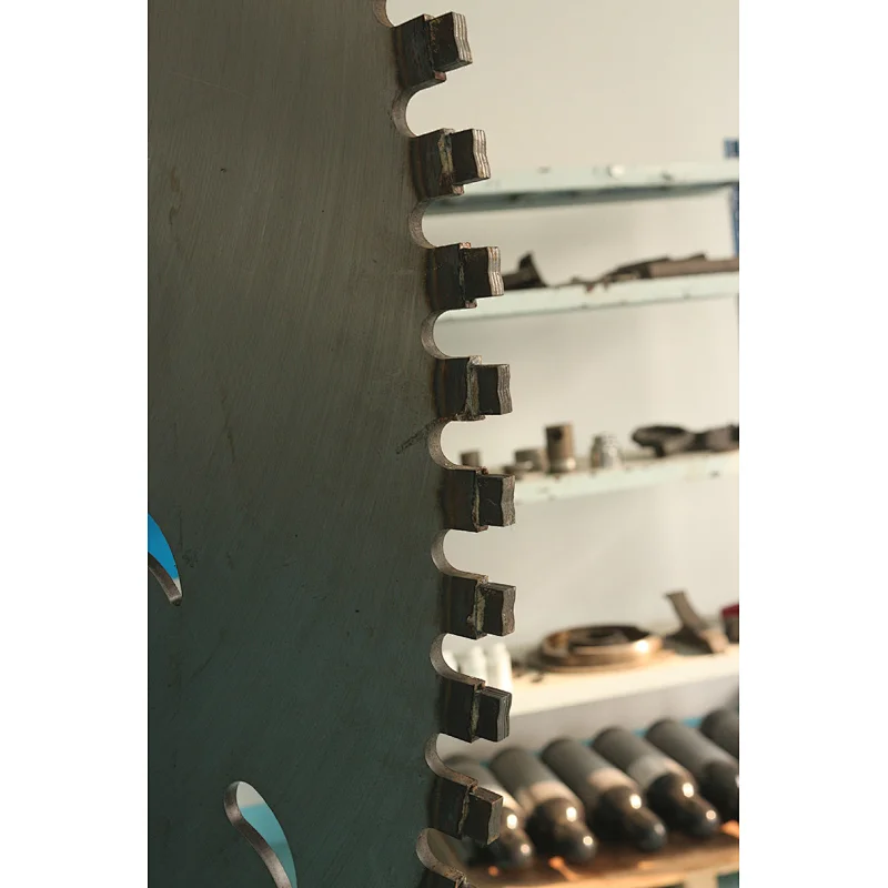 rotatory rock saw