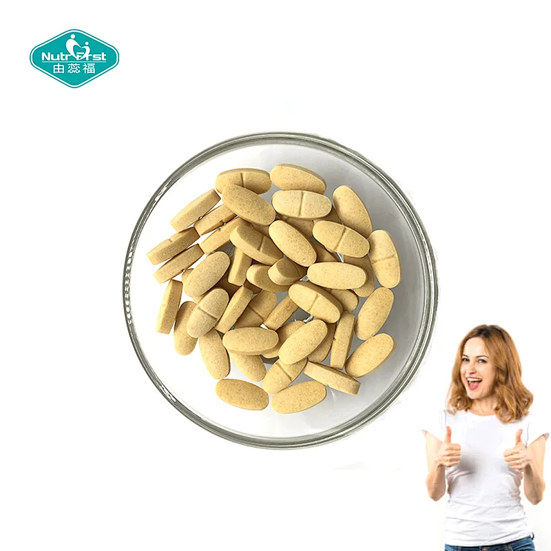 Suplemento de hierro de marca privada y tabletas multivitamínicas con vitamina C