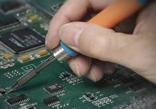  The soldering tip has a fast reheating speed. 