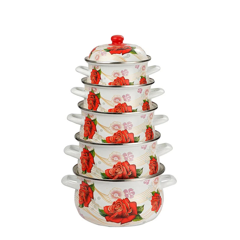 Enamel cassrole pot