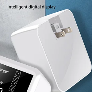 30W QC3.0 USB PD Cargador 4 puertos Adaptador de cargador para el hogar Pantalla digital Carga rápida Estación de carga inteligente para viajes