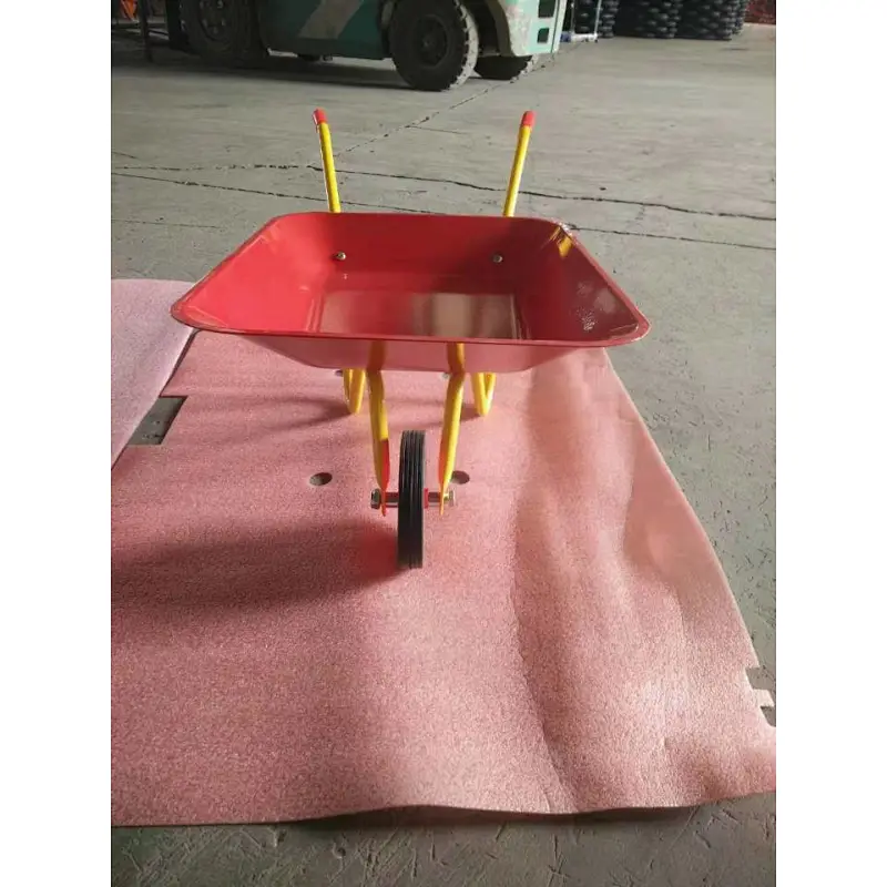 KID'S WHEELBARROW