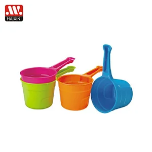 High Quality Plastic Kitchen Tool Water Ladle with Handle for Washing