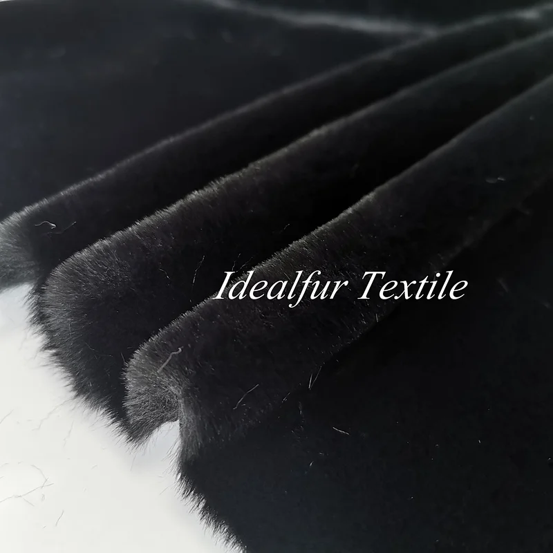 Hot Sell 100% Polyester Rabbit Faux Fur Fabric For Textiles