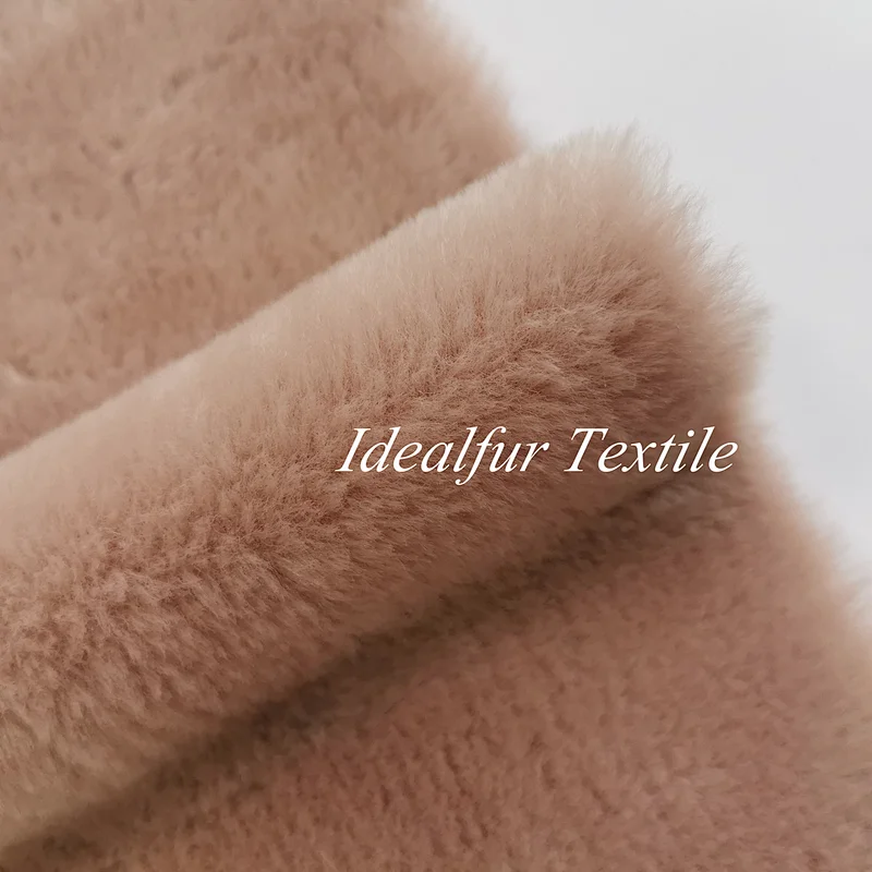 100% Polyester Short Pile Faux Fur with Suede Bonding for Jacket