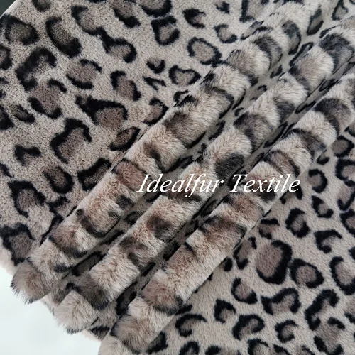 Soft Leopard Printed Rabbit Faux Fur Furry Fabric for Coat