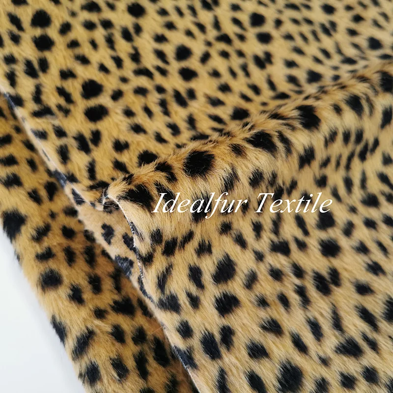 Short Pile Spotted Jacquard Leopard Print Faux Fur Fabric