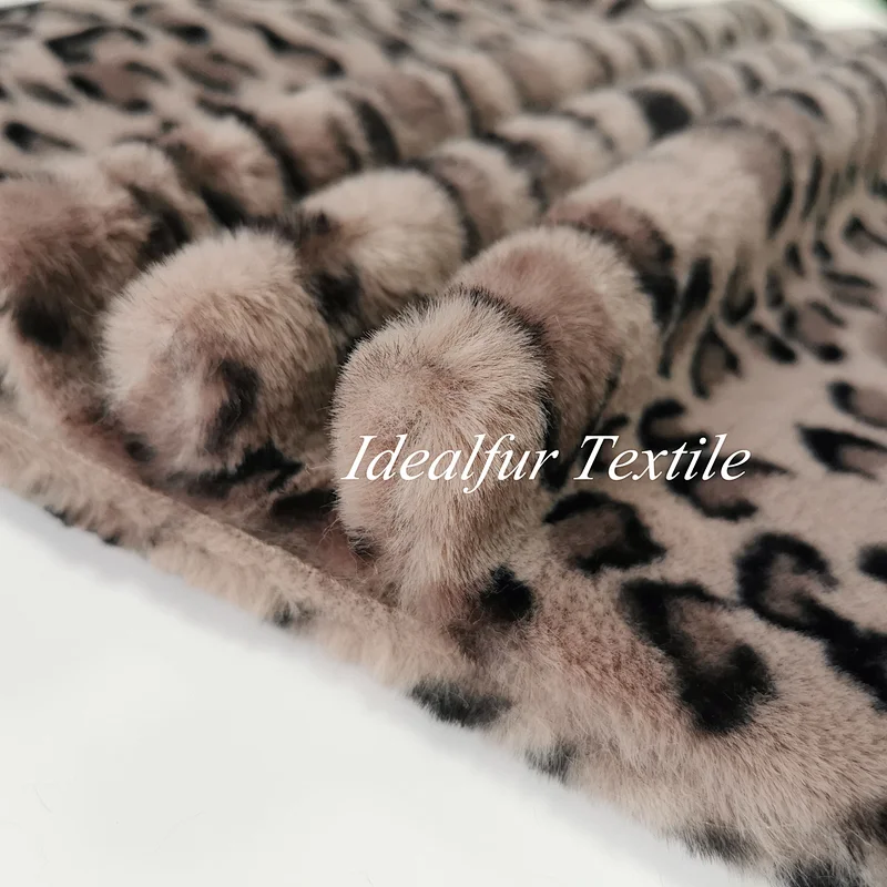 Soft Leopard Printed Rabbit Faux Fur Furry Fabric for Coat