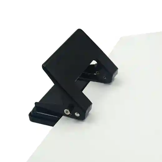 hole puncher