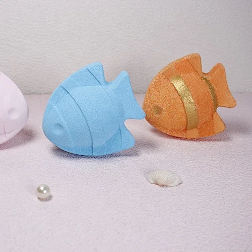 Private label cute fish  bath fizzer gift set moisturizing kids spa bath bombs for sale