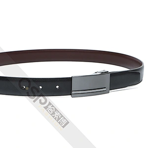Classic man belt with reversible buckle
