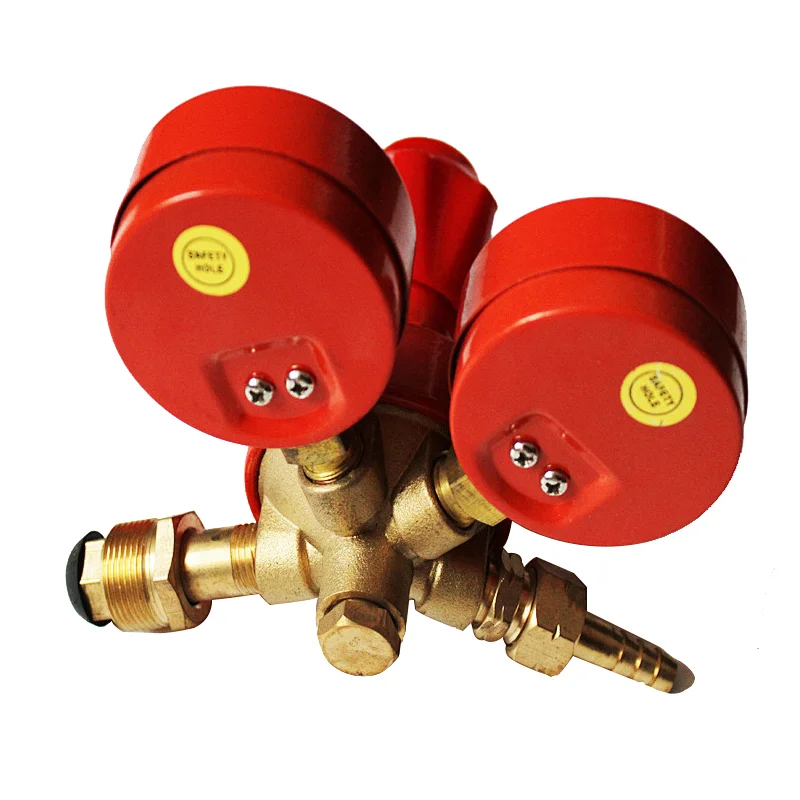 CE approved precise propane gas regulator with gauge