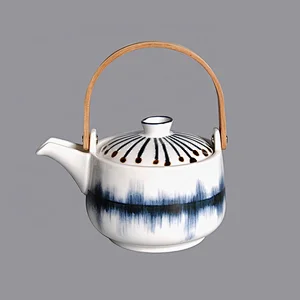 wholesale porcelain antique hotel restaurant ceramic tea pots japanese with wood handle