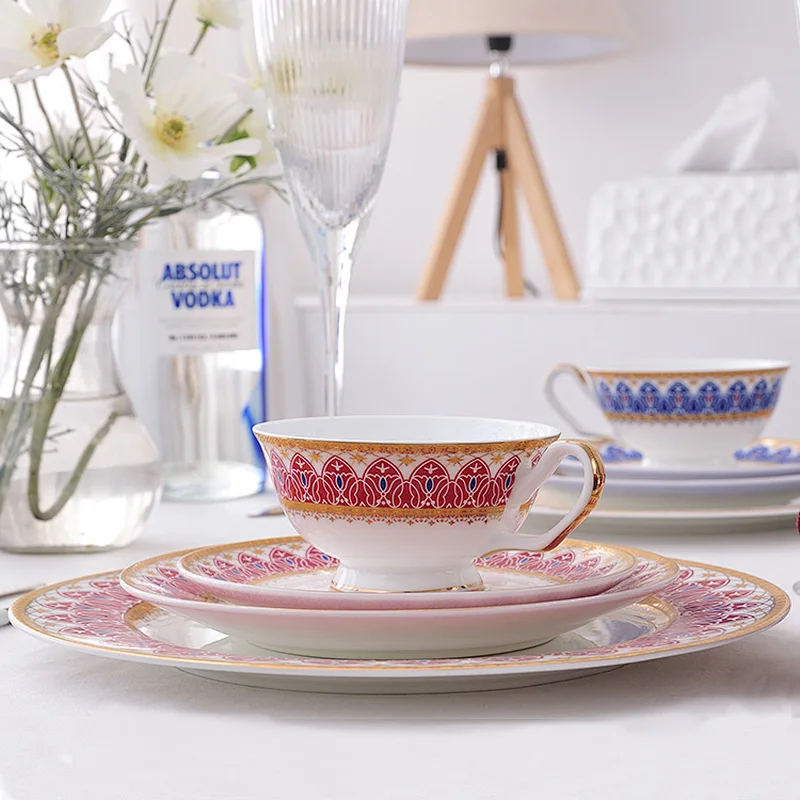 wholesale luxury restaurant color ceramic dinnerware china dinner sets with gold trim