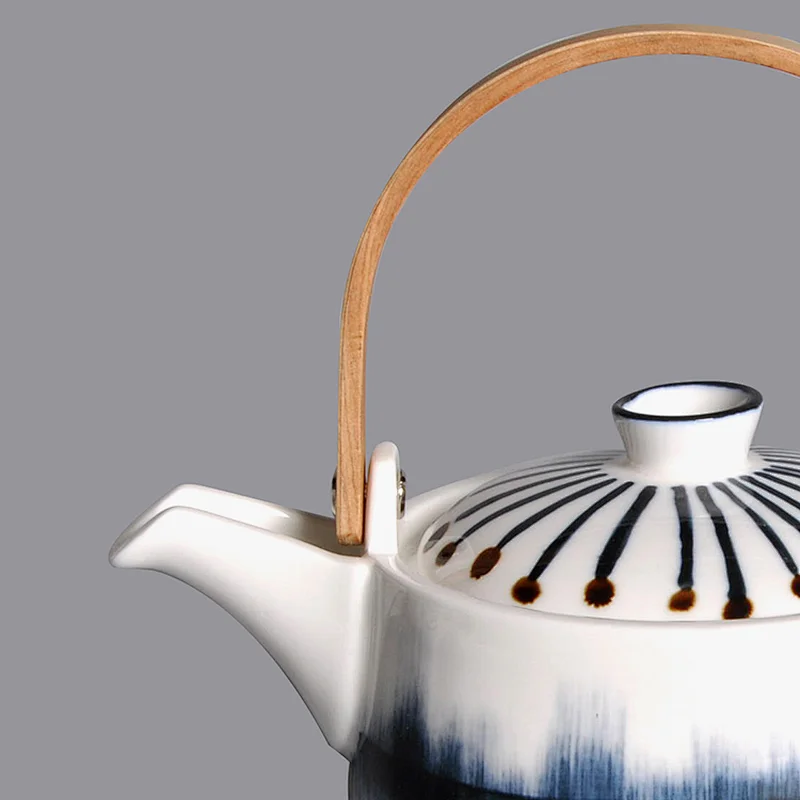 wholesale porcelain antique hotel restaurant ceramic tea pots japanese with wood handle