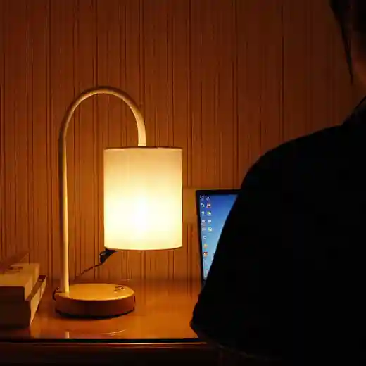 modern bedside table lamp