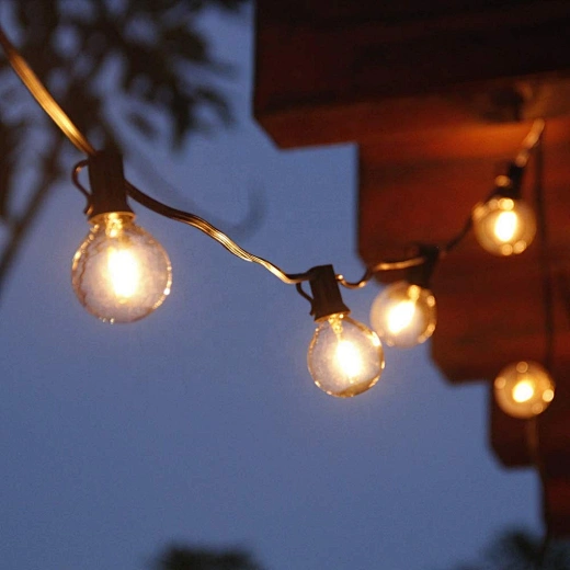 string christmas lights outside