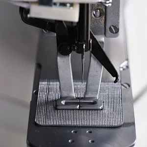KL-1790A Electrical Straight Button Holing Sewing Machine