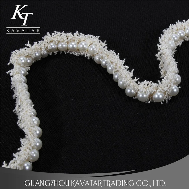 Kavatar Beautiful Mini Plastic Pearl Lace Trim Ribbons For Decoration Garment