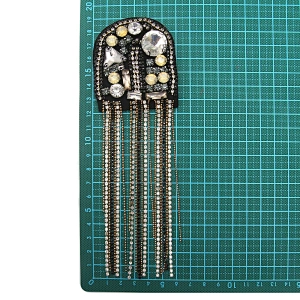 wholesale  designer badges cloth stickers Sew on for clothing accessories decoration 3D patch  rhinestone Metal Chain Tassel