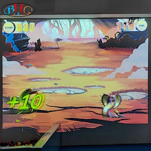 梦幻的AR透明互动触摸屏绘画和绘图墙儿童室内游乐场或购物中心