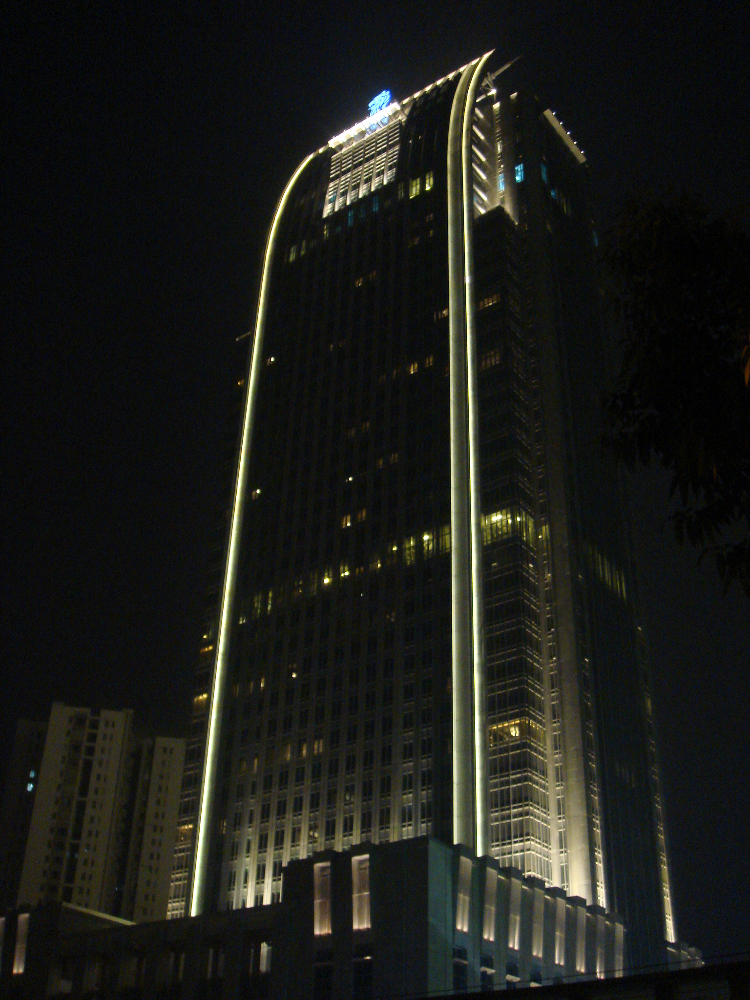 The Ritz-Carlton Restaurant, Guangzhou - LED linear light - Shone Lighting