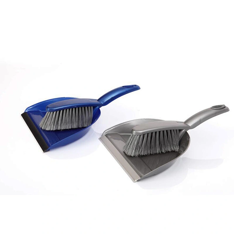 dustpan wiht brush