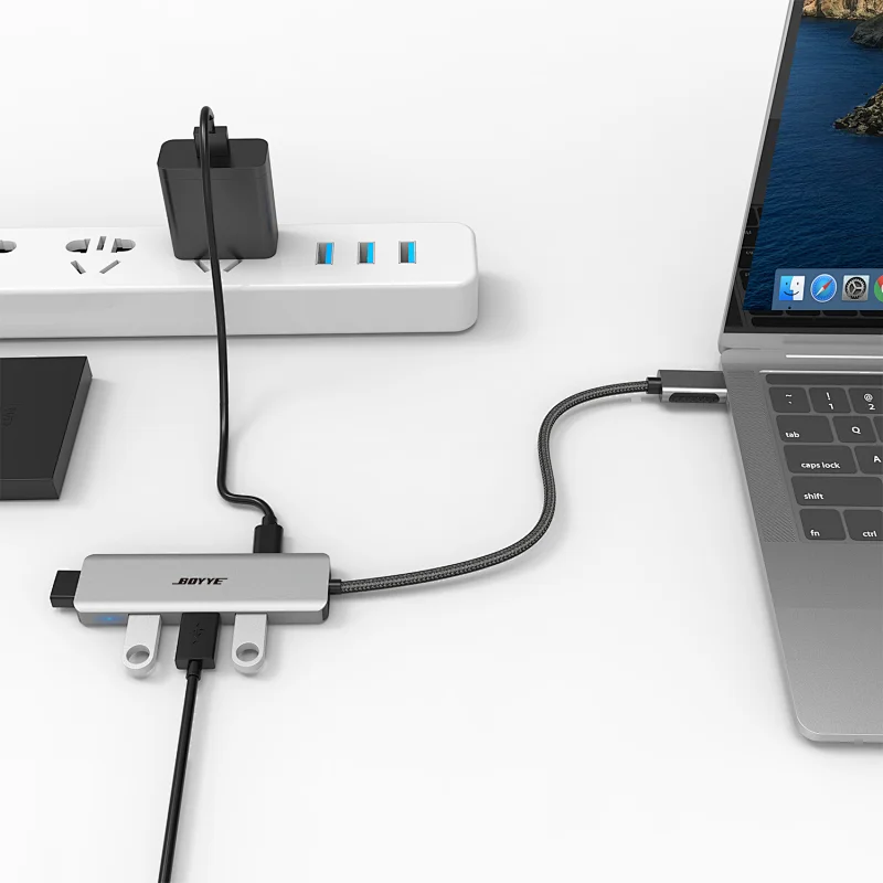 4 port USB-C 3.0 Hub with BC1.2 for data transmission and fast charging